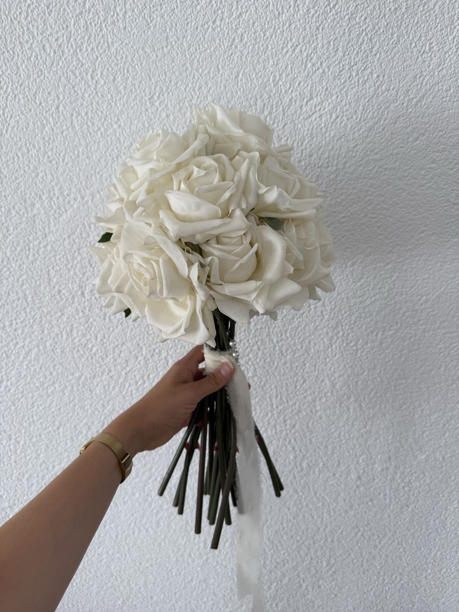 Toutes les décorations: Blumenstrauss aus Seidenblumen – D'occasion à Gebenstorf par sdent