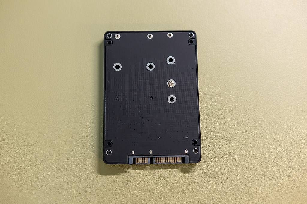 Dischi rigidi: SSD SATA 500go – Usato da Ferreyres venduto da Geek_Inside 2