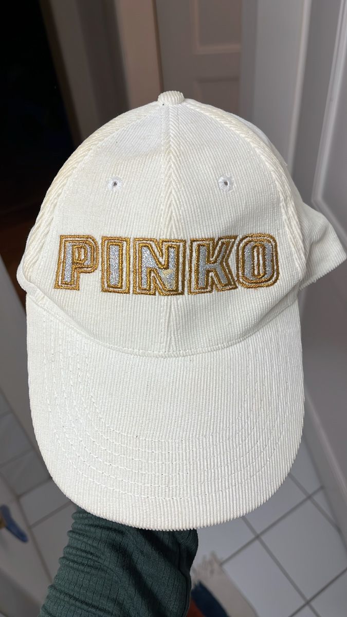 Pinko Copricapi, berretti & cappellini: Pinko White Cap – Usato da Zürich venduto da lor_v6pq