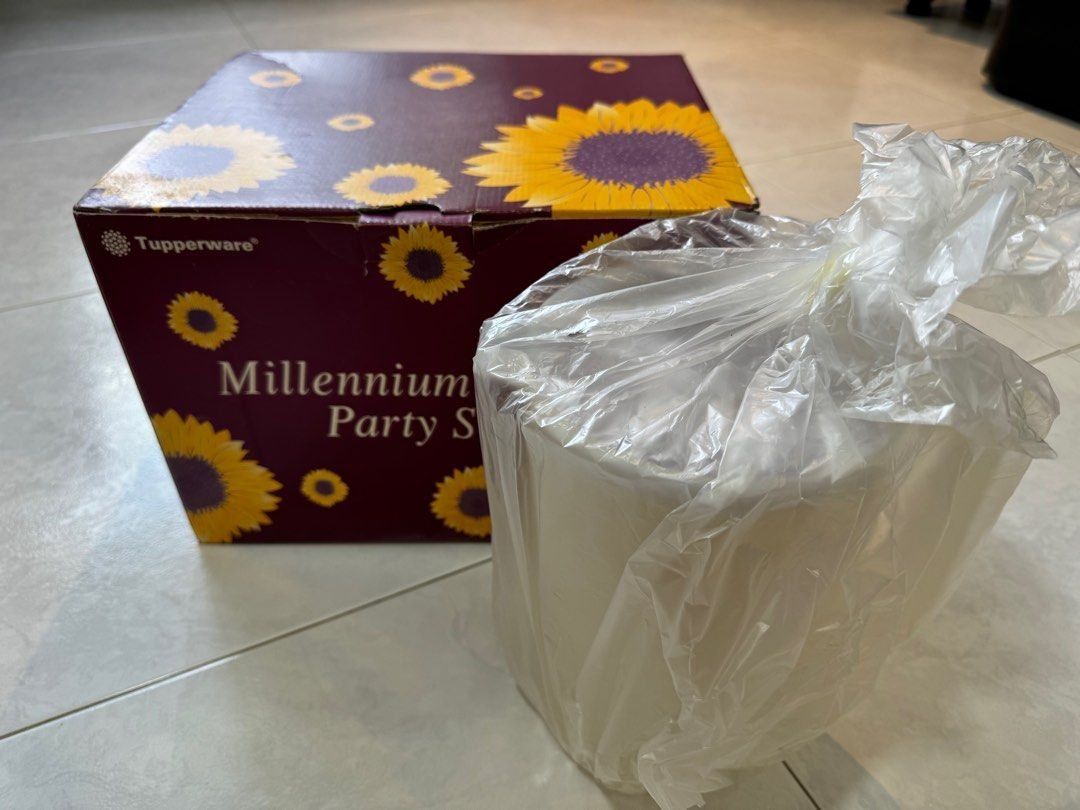 Tupperware Contenitori & Simili: Tupperware Millennium Party Set 14 Teilig Neu OVP – Nuovo e nell'imballaggio originale da Saas-Grund venduto da GarageSaleToday 3