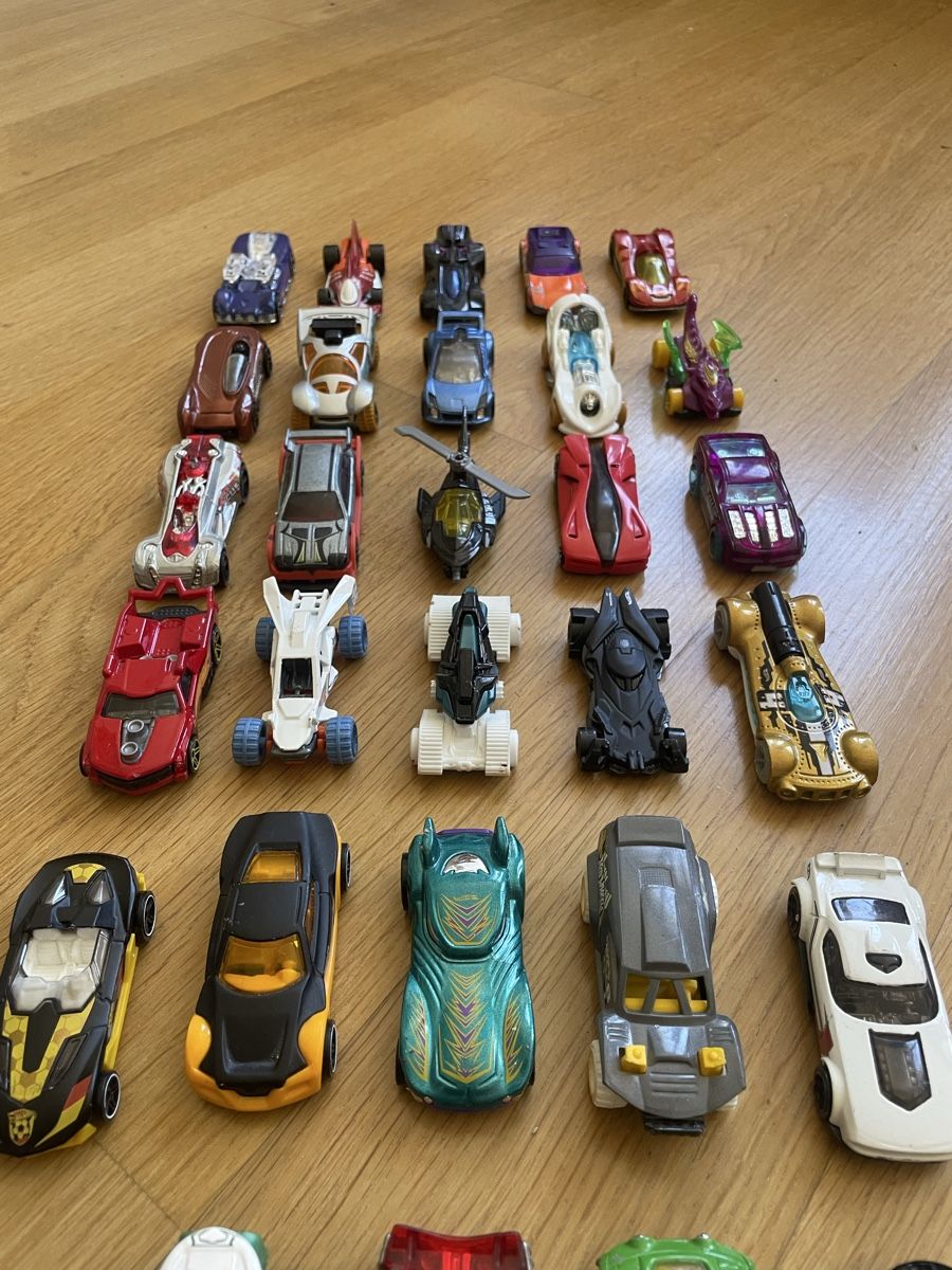 Hot Wheels Modellini d'auto: Collection de 36 voitures Hot Wheels – Usato da Fribourg venduto da Mymikrakra01 3