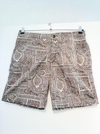 Prada Badehose mit einem kunstvollen Allover-Paisley-Muster.
