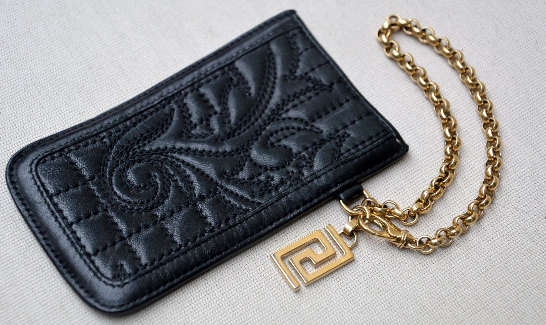 Cover & Protezioni schermo: Etui / étui Versace – Usato da Collonges venduto da arashee 1