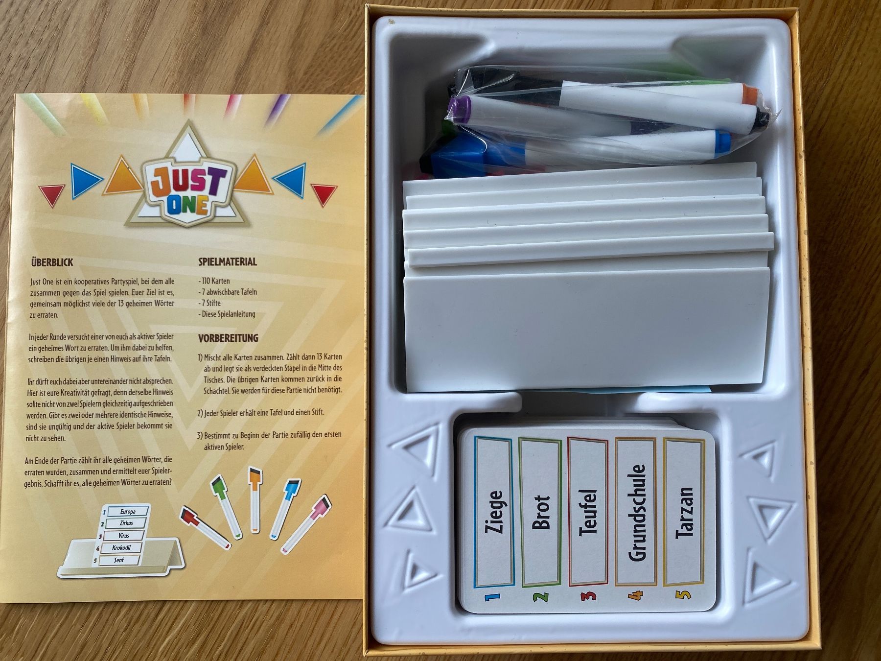Giochi: Codenames, Micro Macro Crime City und Just one Spiele – Usato da Baar venduto da mathilda123 2