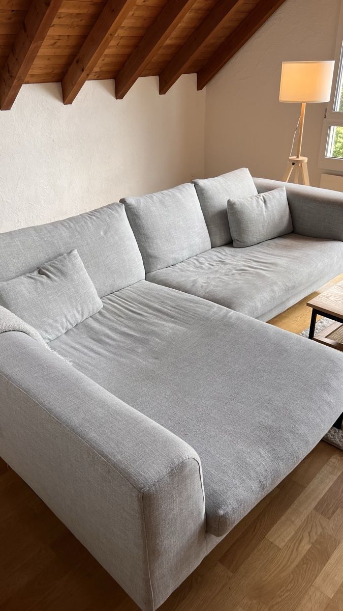 Divani: Sofa light grey fabric L-shape good condition – Usato da Schaffhausen venduto da ari_7r7g 2