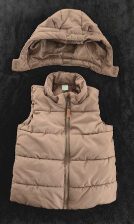 Gilet in Grösse 92 mit abnehmbarer Kapuze 🐻
