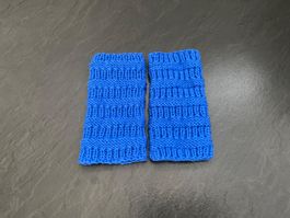 Handgestrickte Pulswärmer Amedisli blau mit doppelter Wolle