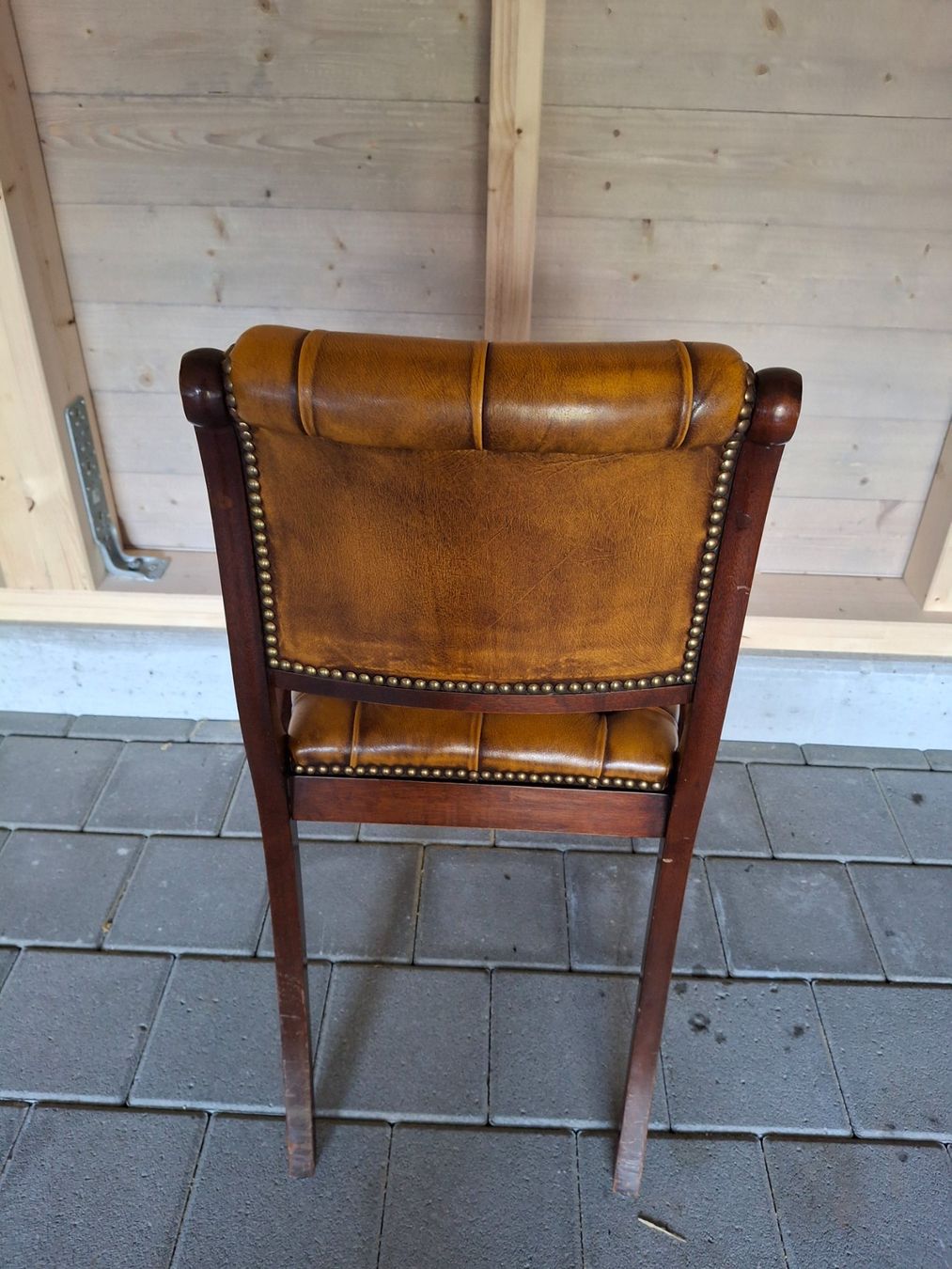 Sedie: CHESTERFIELD / Antiker Armlehnstuhl, – Usato da Horriwil venduto da TOKYONIGHTS 3