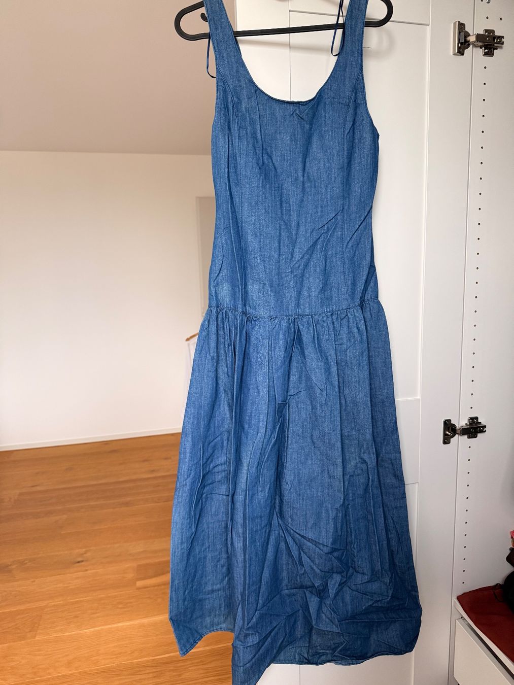 Zara Vestiti: Abito in jeans – Usato da Basel venduto da ana_pn62
