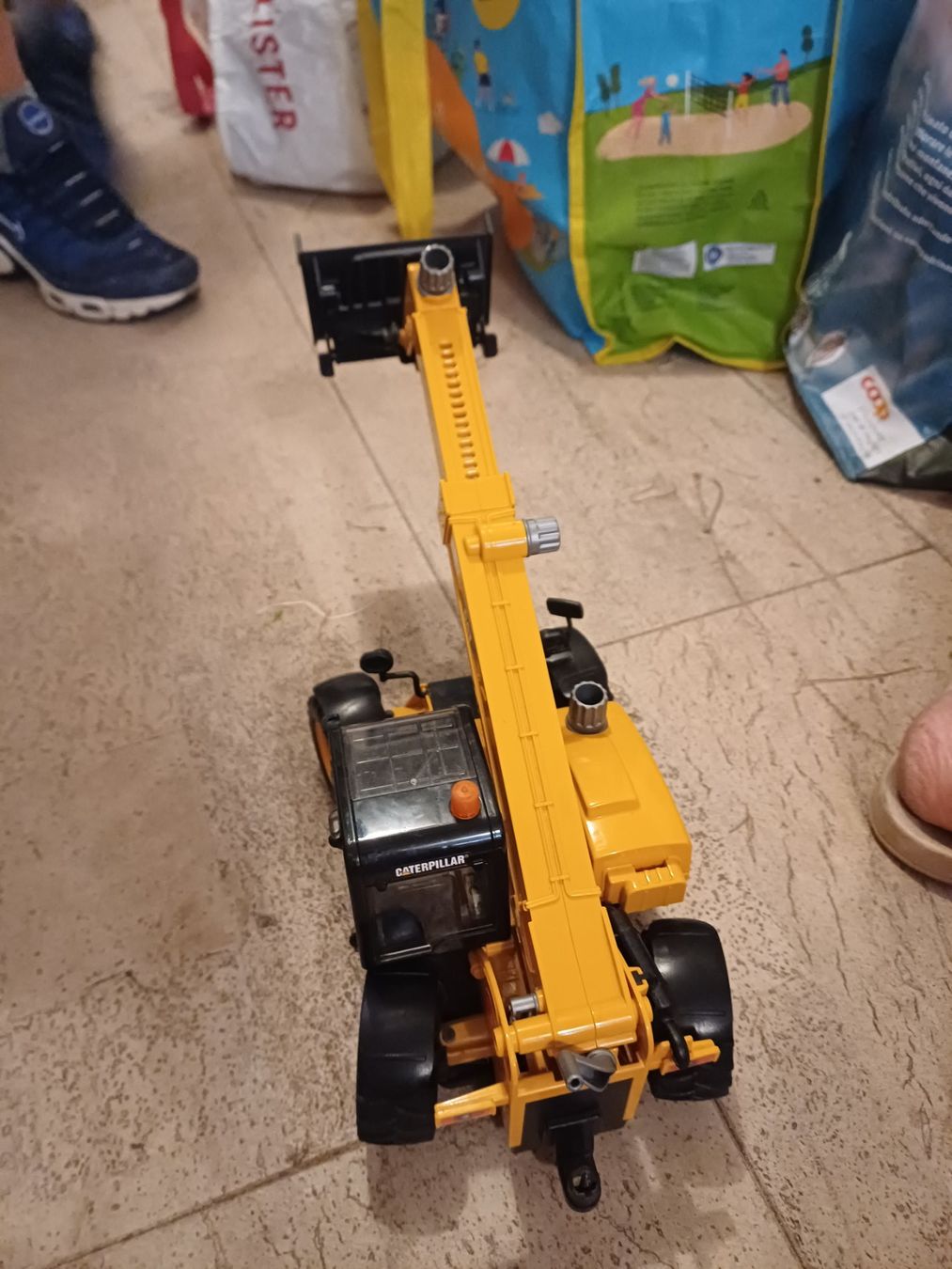 Jouets: Cat Teleskoplader – D'occasion à Fällanden par Dverkaufen 2