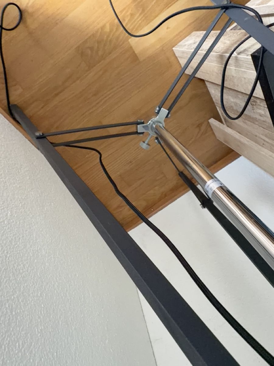 Lampade: Stehlampe, schwarz/gold, neuwertig, ein Hingucker! – Usato da Oberdorf NW venduto da moonshine07 2
