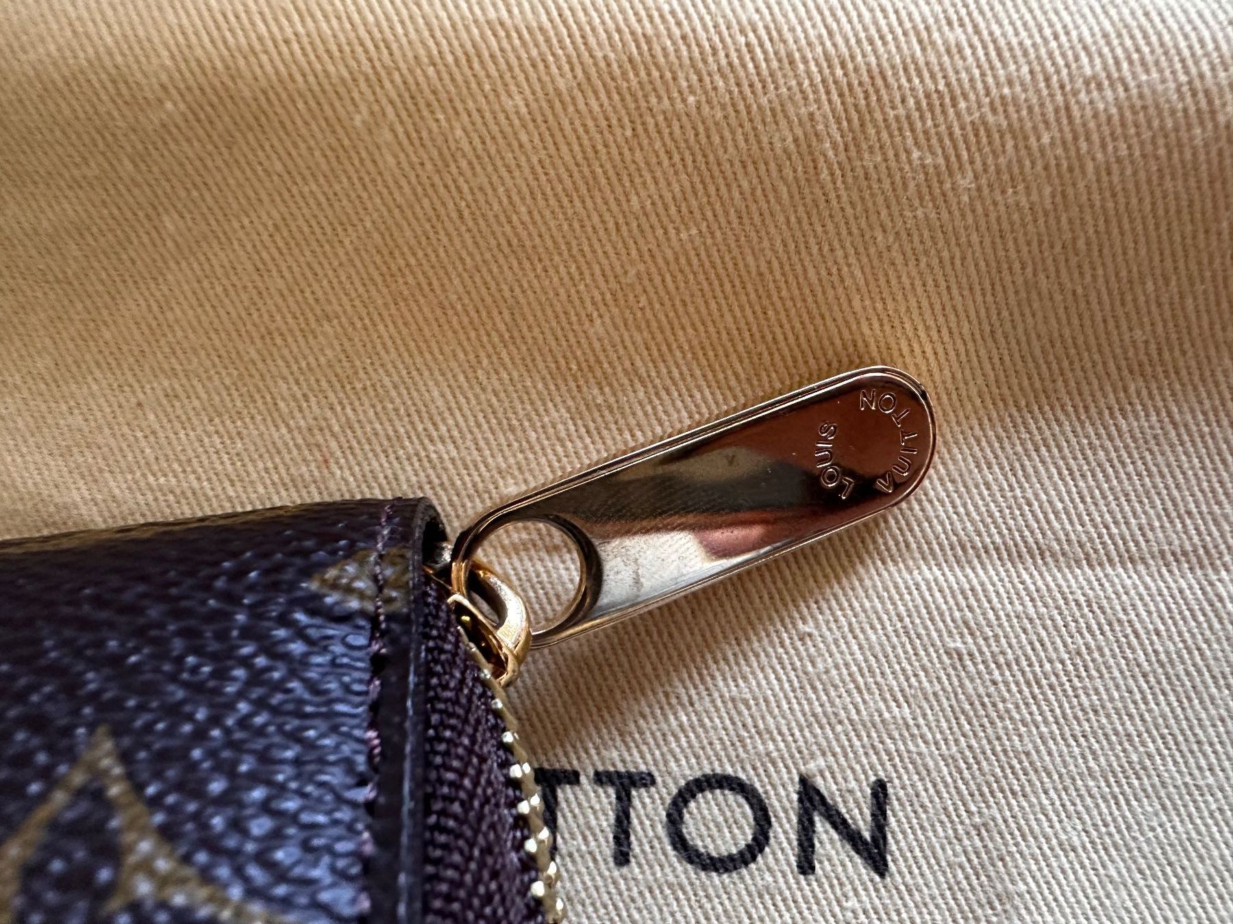 Louis Vuitton Portamonete: Portefeuille Zippy Louis Vuitton – Nuovo e nell'imballaggio originale da Bouveret venduto da seb_rjx8 2