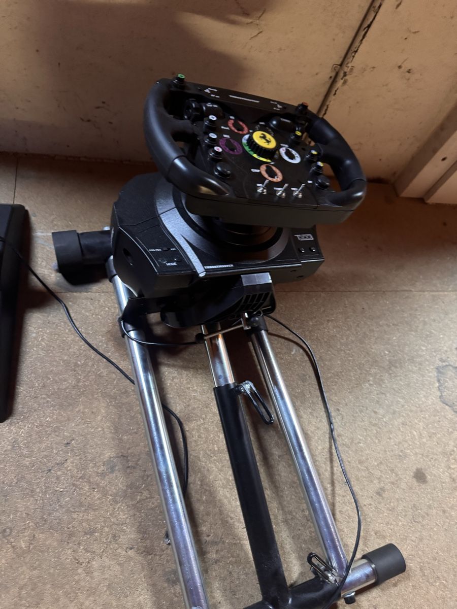 Controller: Thrustmaster T300 Wheel – Gebraucht aus Zürich von LDMNB 2