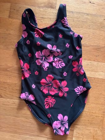 Tolles Badekleid Gr. 128, Neu