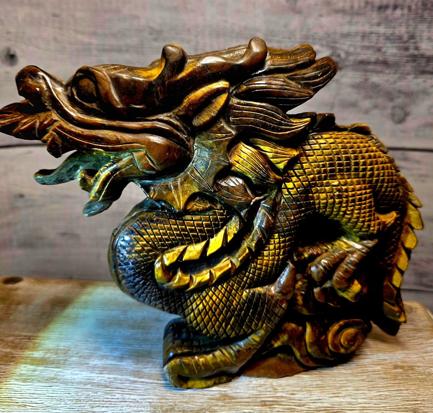 Minerali & Pietre curative: Top Tigerauge Qilin 1.87kg – Nuovo e nell'imballaggio originale da Matzingen venduto da Shay_Crystalz