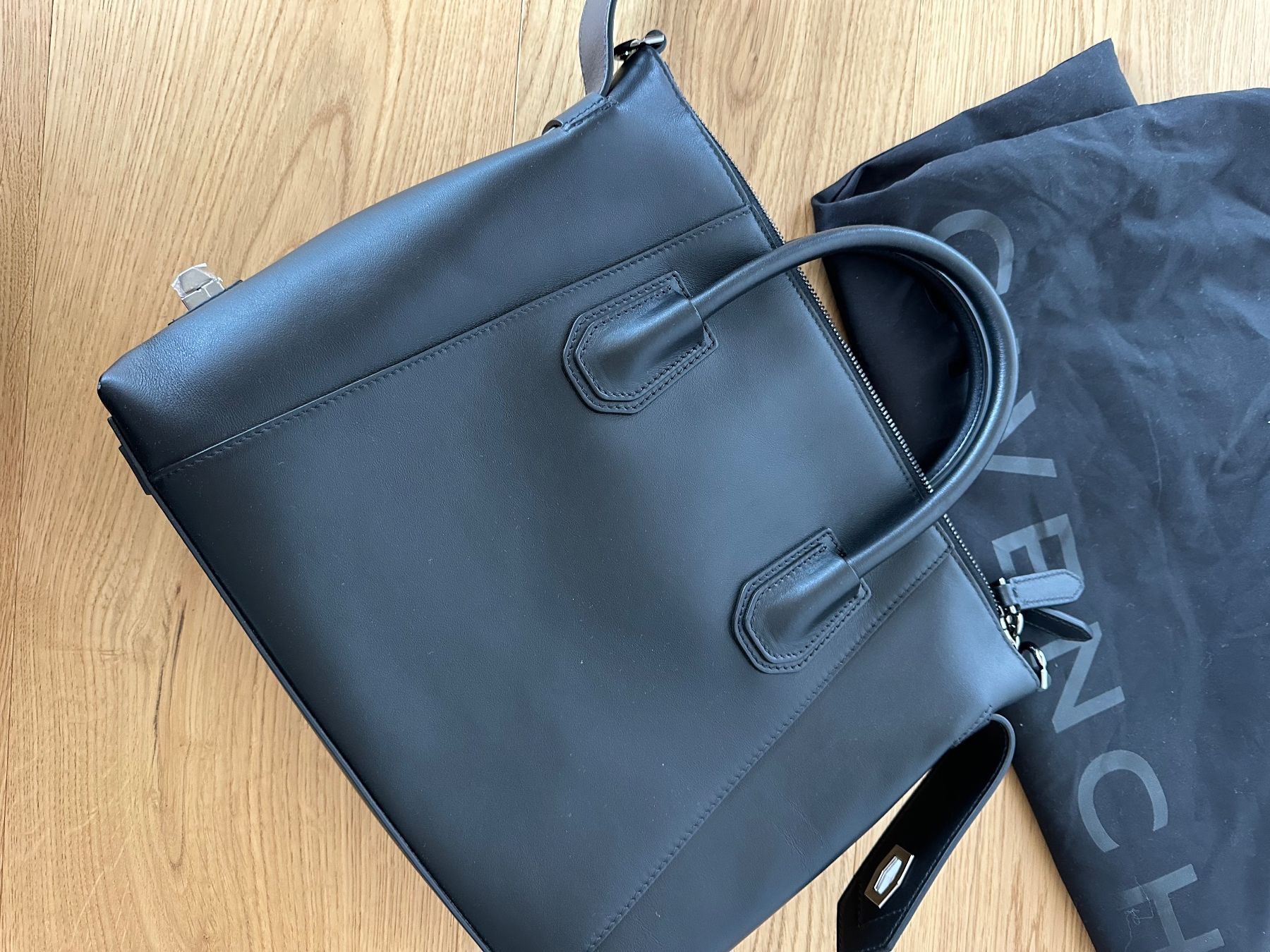 Givenchy Borse da donna: Givenchy Antigona Small soft – Nuovo e nell'imballaggio originale da Zug venduto da mel_kyra 5
