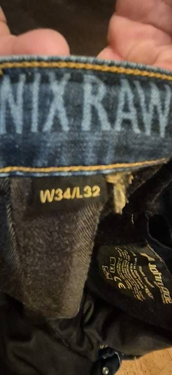 Jeans: Motorrad-Jeans mit Protektoren – D'occasion à Schwanden im Emmental par Jella1 1