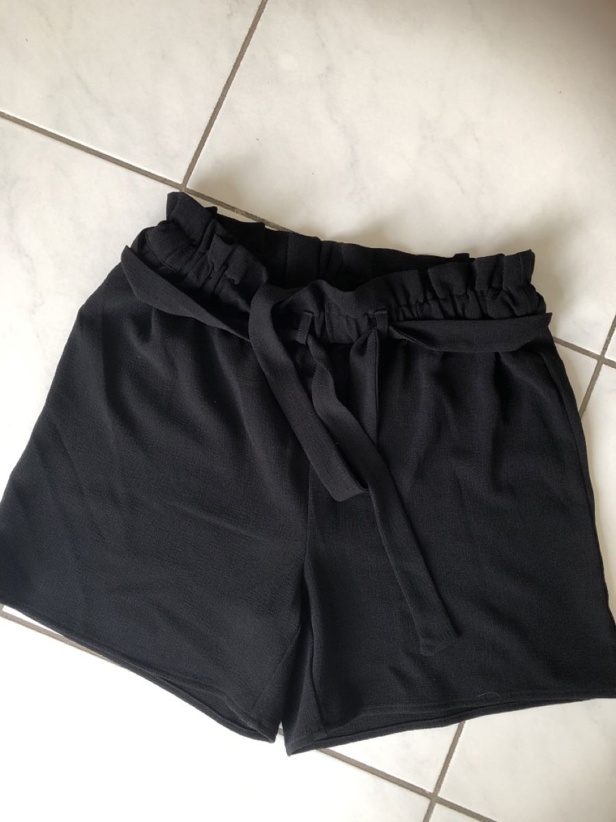 Pantaloni: Kurze Hosen Gr 36 – Usato da Zell ZH venduto da Guffos