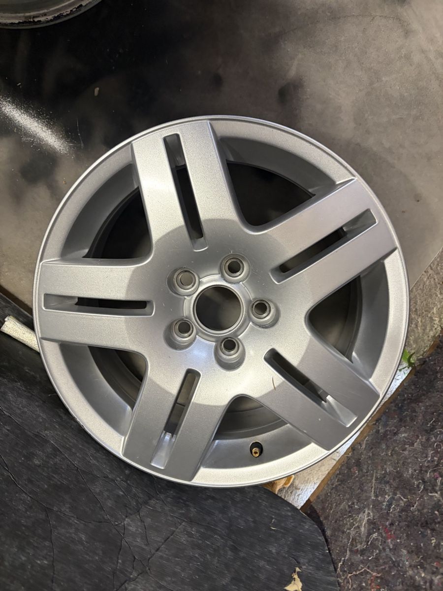 Volkswagen Felgen: Felgen VW 5x100 15” – Gebraucht aus Bironico von Sgrazza 2