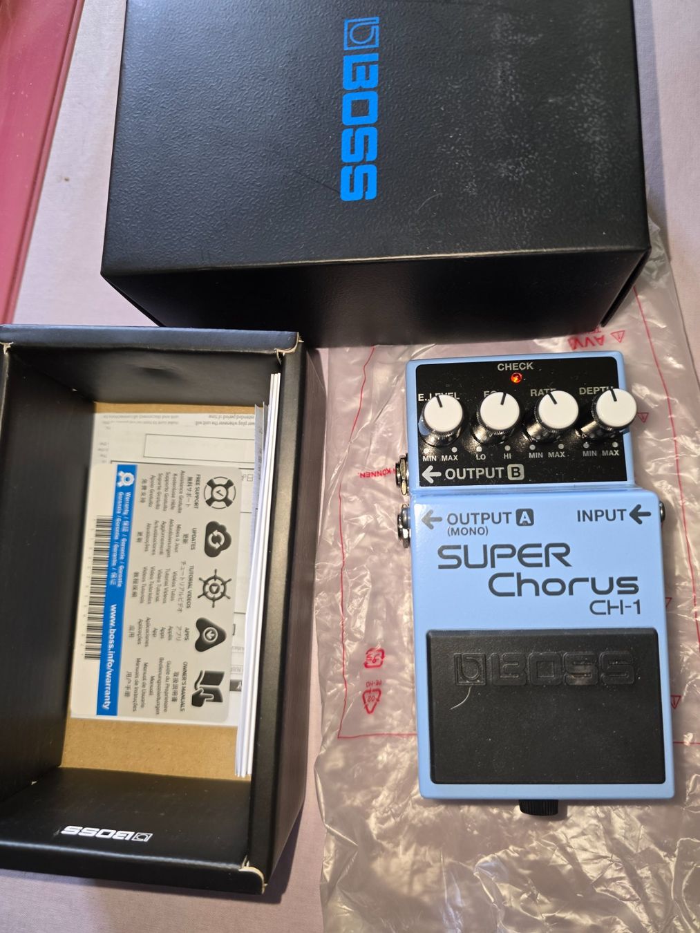 Musikinstrumente: BOSS CH-1 SUPER CHORUS  ...  TOP !!! – Gebraucht aus Zürich von Antiquedealer
