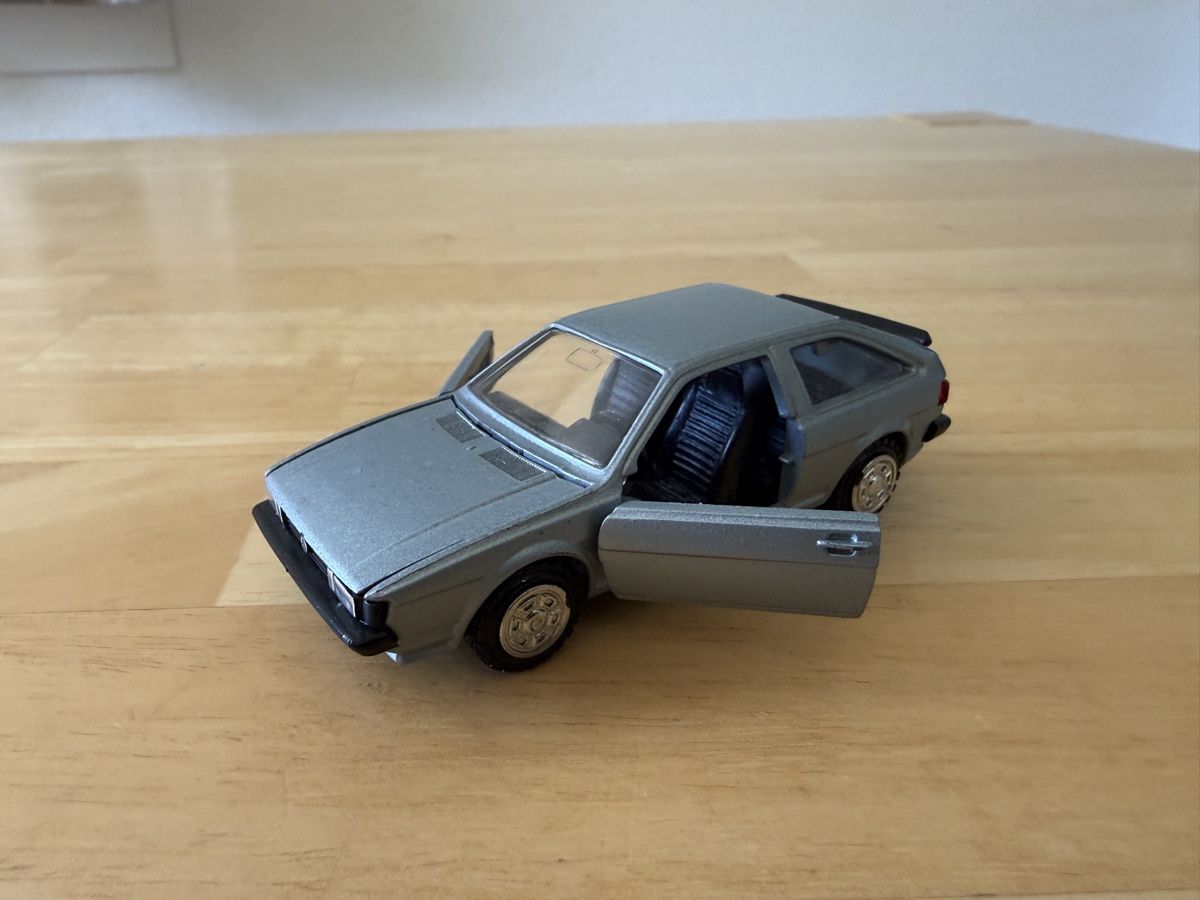 Volkswagen Modellini d'auto: VW Scirocco GLI 1:43 Conrad Made in Germany  – Usato da Giswil venduto da urr_7c5j 5
