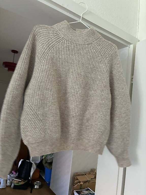 H&M Pulls & Sweat-shirts: Pullover Wollpullover beige H&M – D'occasion à Bern par n-dine