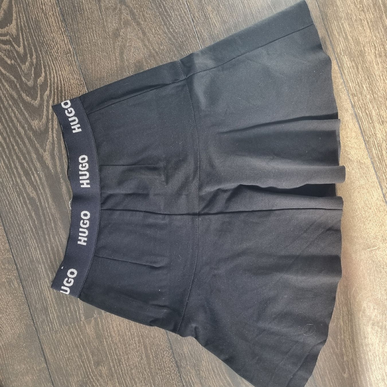 Gonne: Minirock s hugo boss – Usato da Aettenschwil venduto da jepe24