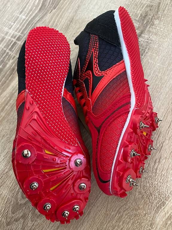Scarpe da uomo: Spike Schuhe Leichtathletik – Usato da Heerbrugg venduto da Leandra013 1