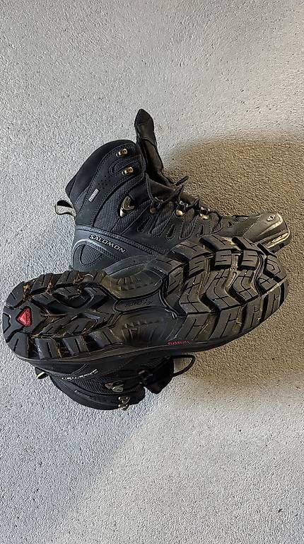 Scarpe da uomo: Salomon Quest GTX Wanderschuh / Trekkingschuh 42 2/3 – Usato da Subingen venduto da Broedu79 2