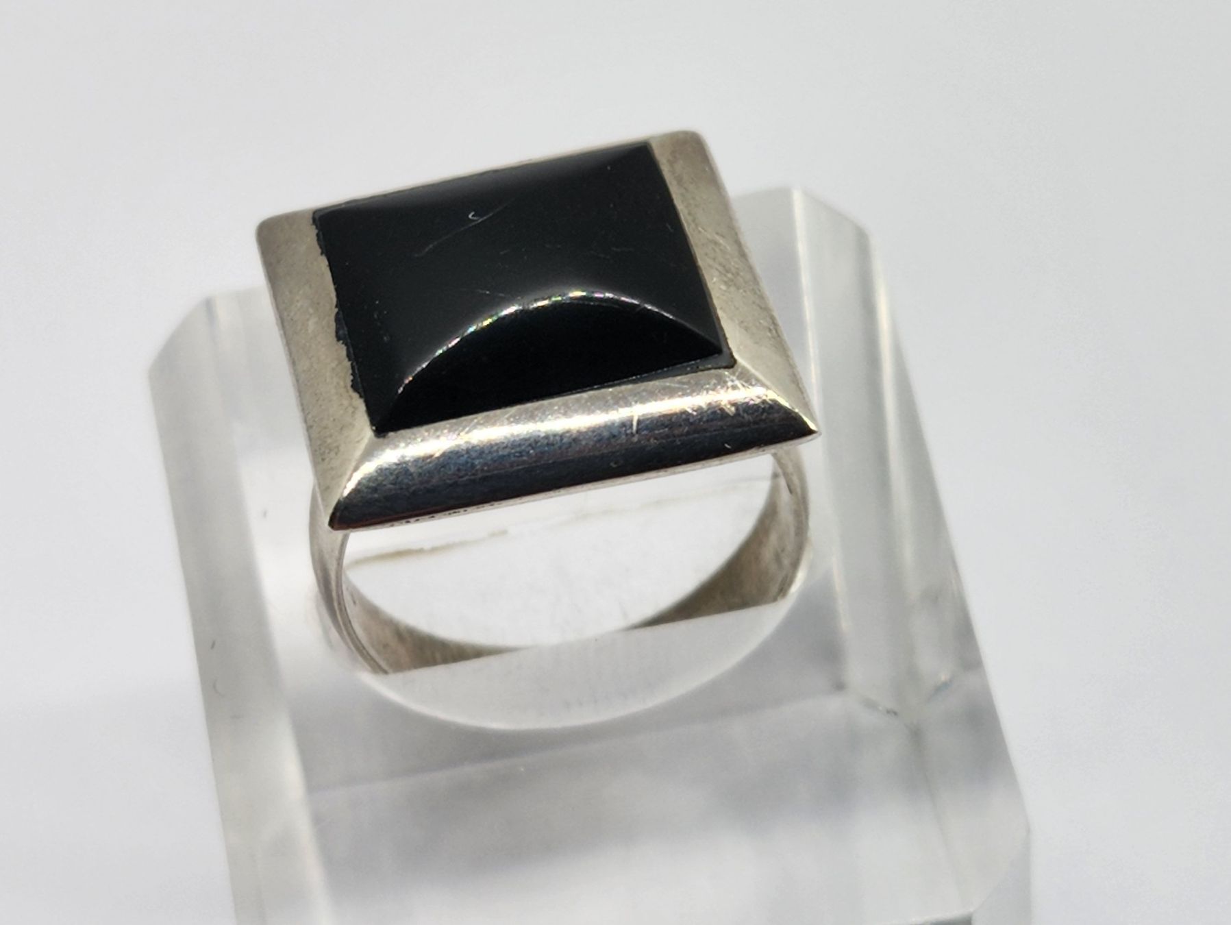 Anelli: Moderner Silberring mit schwarzem Onyx immitat, Grösse 54 – Usato da St. Gallen venduto da GIULESGG
