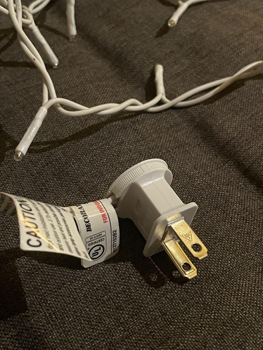 Lichterketten & Leisten: Lichterkette mit US-Stecker und 50 Lämpchen - NEMA Stecker – Gebraucht aus Kloten von Bevandes 1