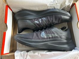 NEW! Nike Zoom Winflo 8, pointure 44