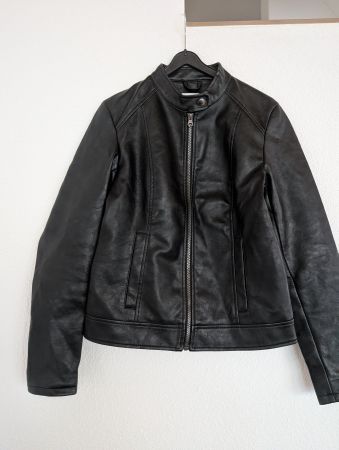 JDYEMILY schwarze Kunstlederjacke, Grösse 36, Top Zustand!