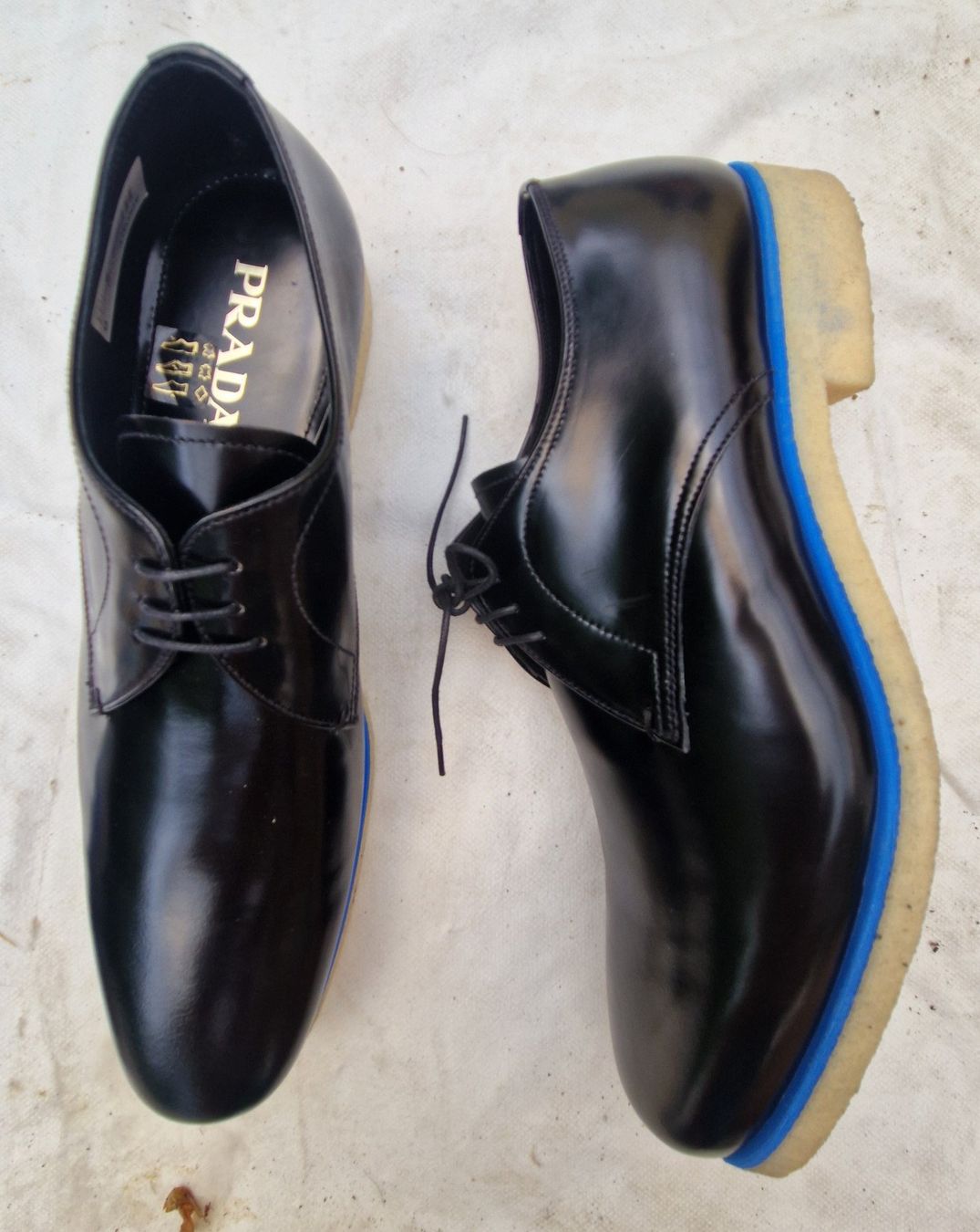 Prada Herrenschuhe: PRADA SCHÜRSCHUHE NEU GR.42 SCHWARZ – Neu und originalverpackt aus Bottighofen von menschenfamilie 1