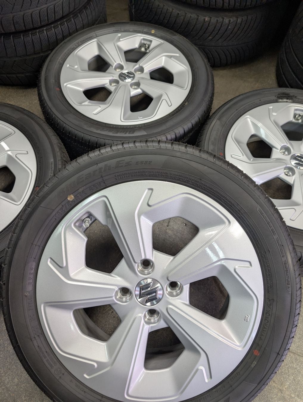 Felgen: Suzuki Felgen  – Neu und originalverpackt aus Dürrenäsch von Pneu-Idris 7
