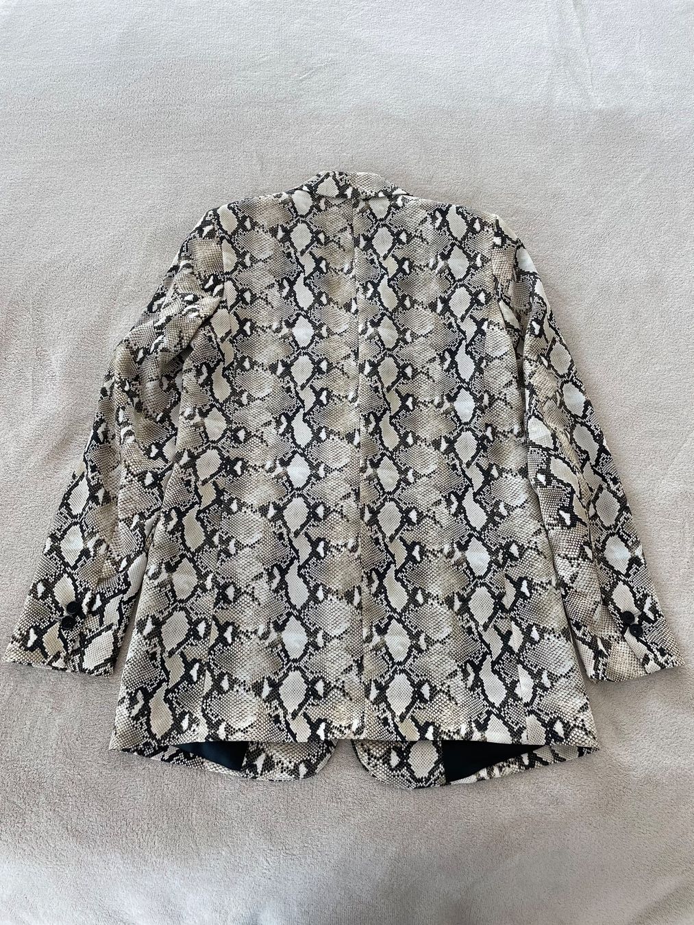 Zara Giacche: SNAKE PRINT ZARA BLAZER, SIZE XS – Nuovo (secondo la descrizione) da Forch venduto da ele_9gsf 2