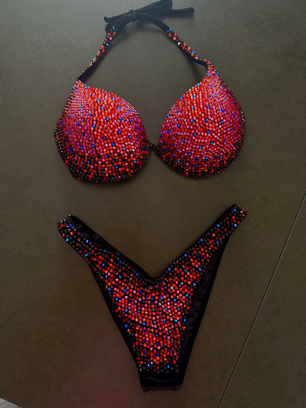 Badekleider & Bikinis: Wettkampfbikini sunset Bikini Bodybuilding – Neu (gemäss Beschreibung) aus Winterthur von roma018