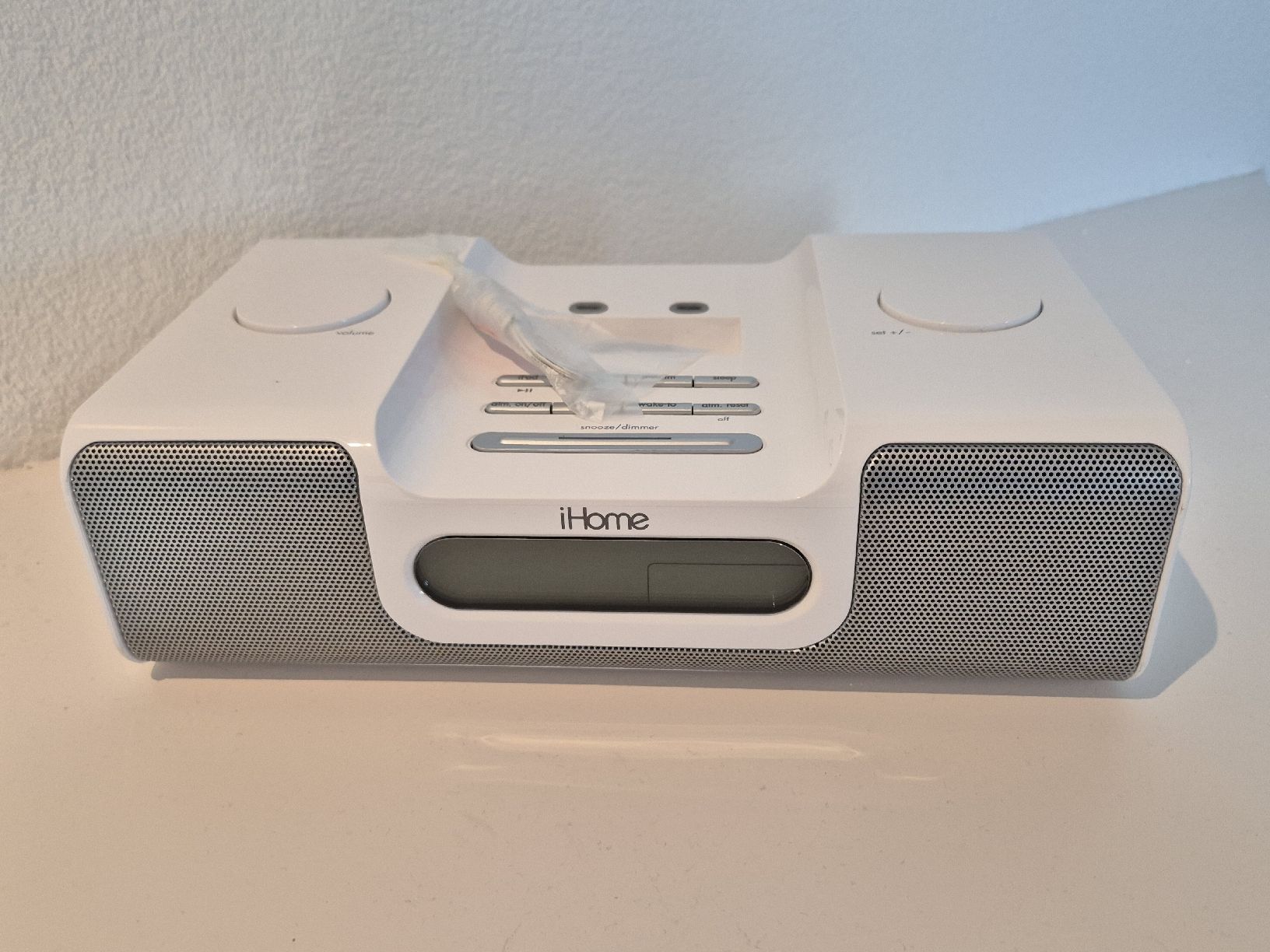 Radio: iHome IH5R weiss (originalverpackt) – Nuovo (secondo la descrizione) da Hefenhofen venduto da GSC99