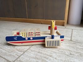 Containerschiff aus Holz