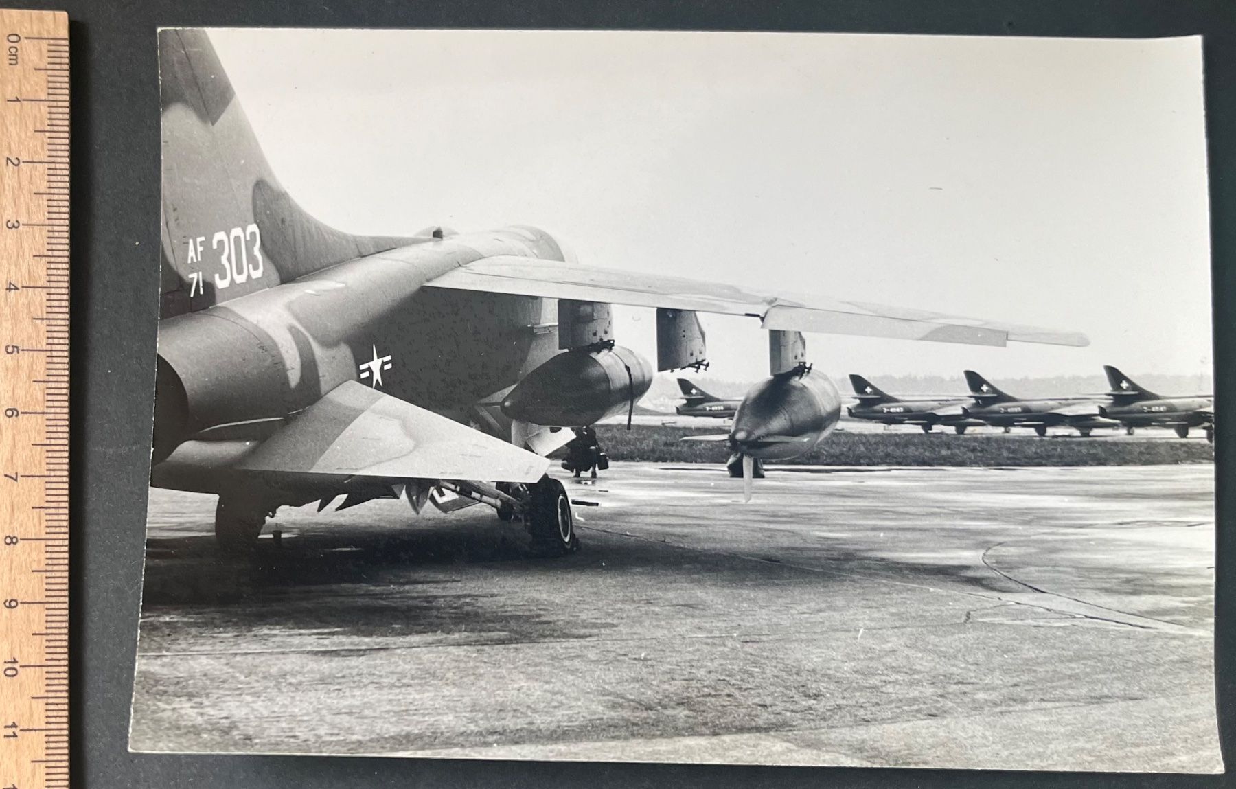 Poster & Bilder: US Air Force/  Hawker Hunter Mk 58 Schweizer Luftwaffe. – Gebraucht aus Ostermundigen von DaxKarten-75