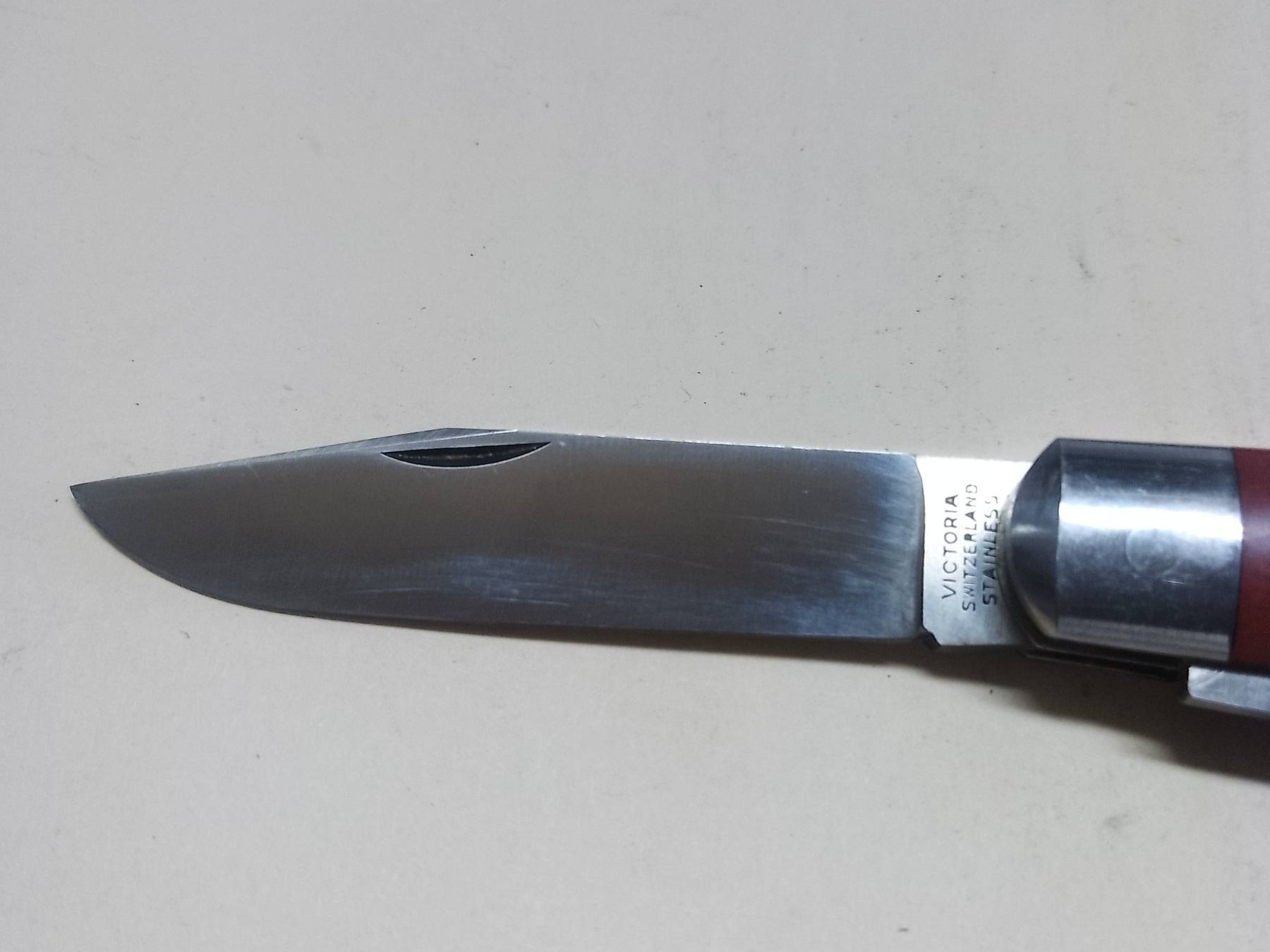 Victorinox Coltelli tascabile: Messer - "Victoria - Switzerland - Stainless" – Usato da Sorengo venduto da 74in 2