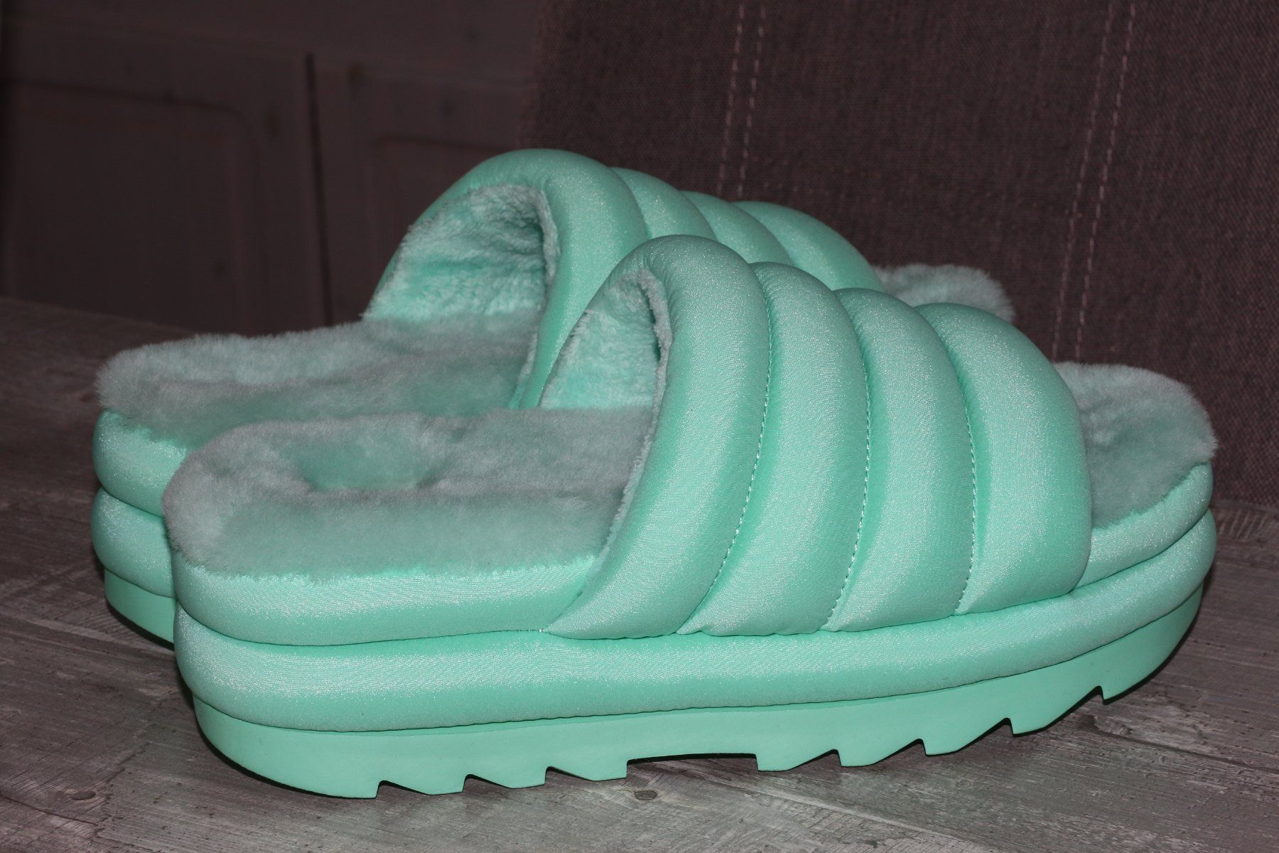 Ugg Damenschuhe: MEGA stylische & bequeme Schuhe von UGG Gr.40 – Neu und originalverpackt aus Oberwil-Lieli von Svetlana28 7