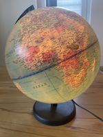 Leuchtglobus / Globus beleuchtet
