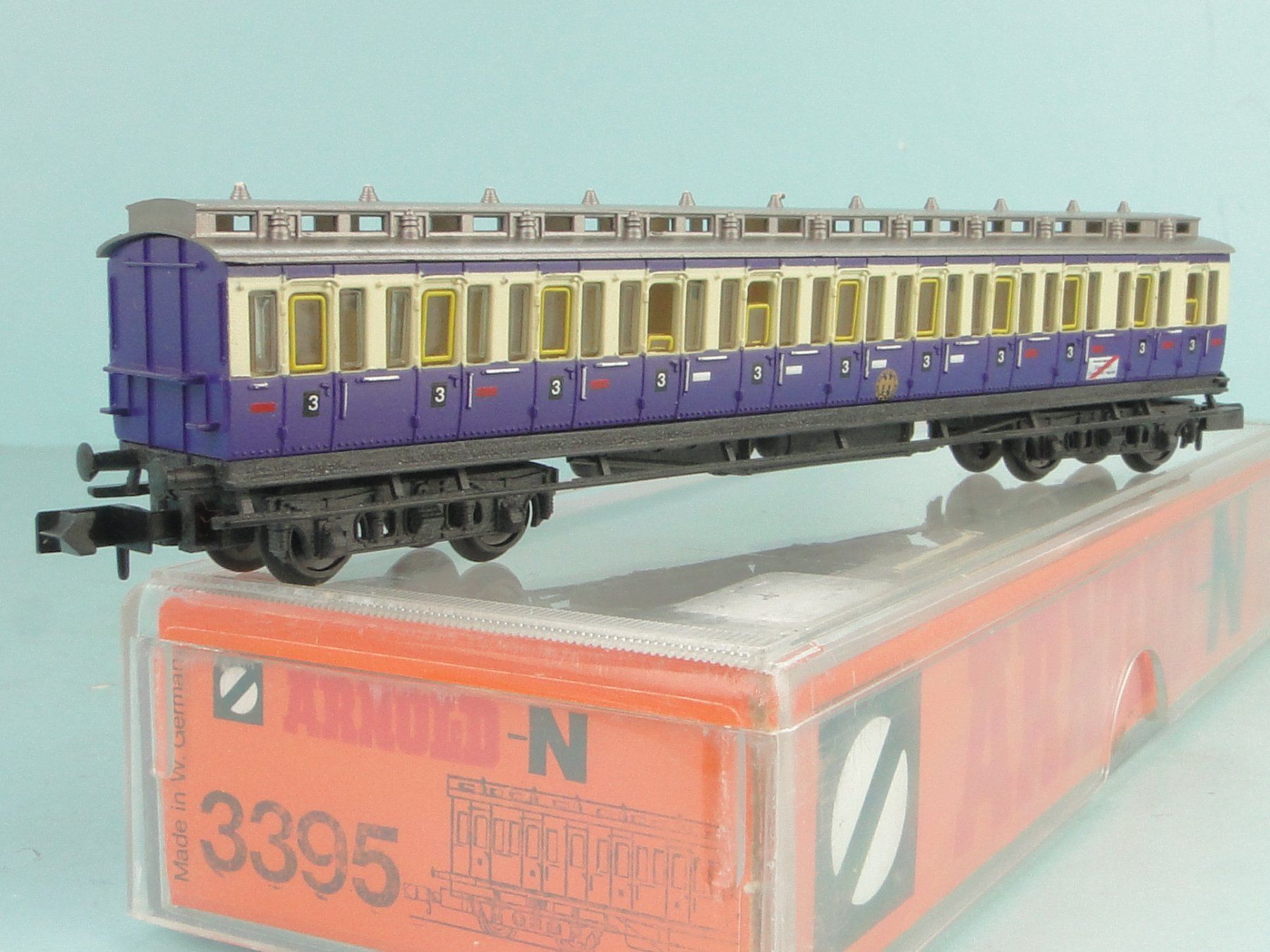 Arnold Modelleisenbahnen: Arnold 3395 Spur N Abteilwagen 3 Kl. – Gebraucht aus Bülach von Albitrain