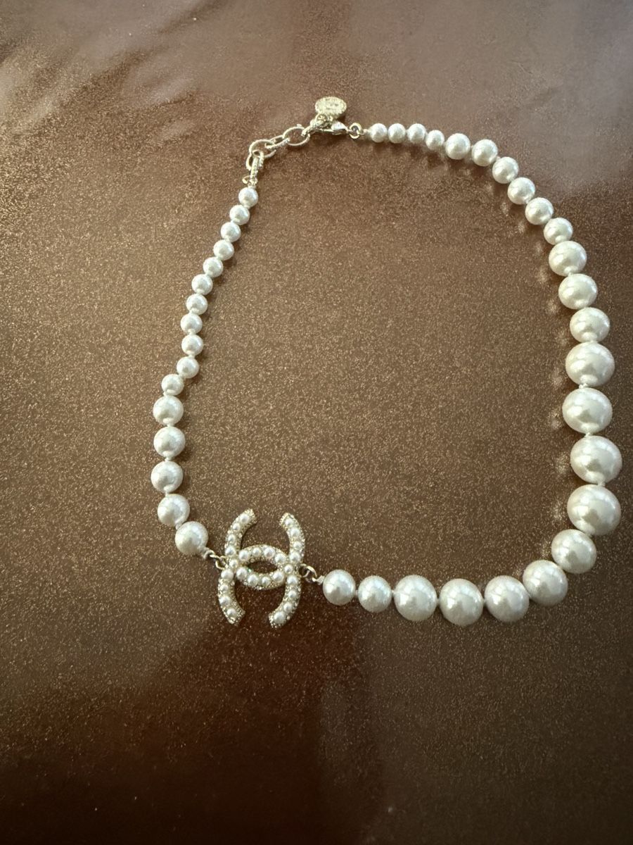 Ketten: Modeschmuck Chanel – Gebraucht aus Allschwil von Figidindia