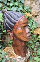 afrikanischer Frauenkopf aus schwerem Ebenenholz