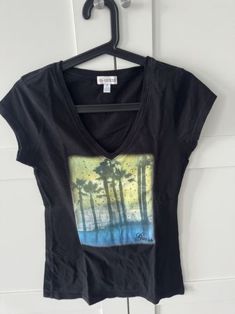 T-shirt noir Guess imprimé palmiers taille S