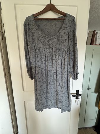 Robe Maje imprimée gris bleue taille 2