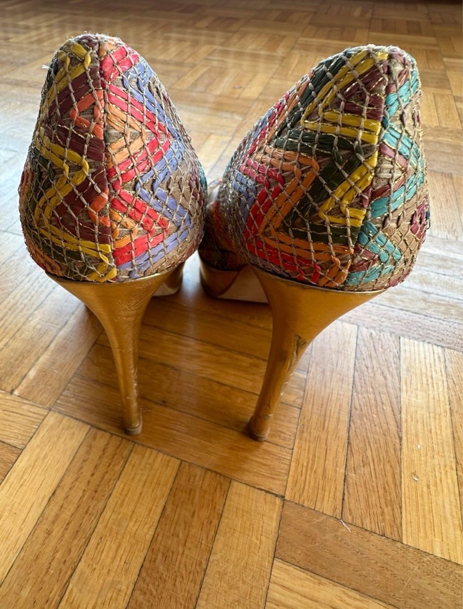 Scarpe da donna: Festliche Peep-Toe Pumps mit Ethno-Muster, Grösse 36/37 – Usato da Kreuzlingen venduto da jthover 2