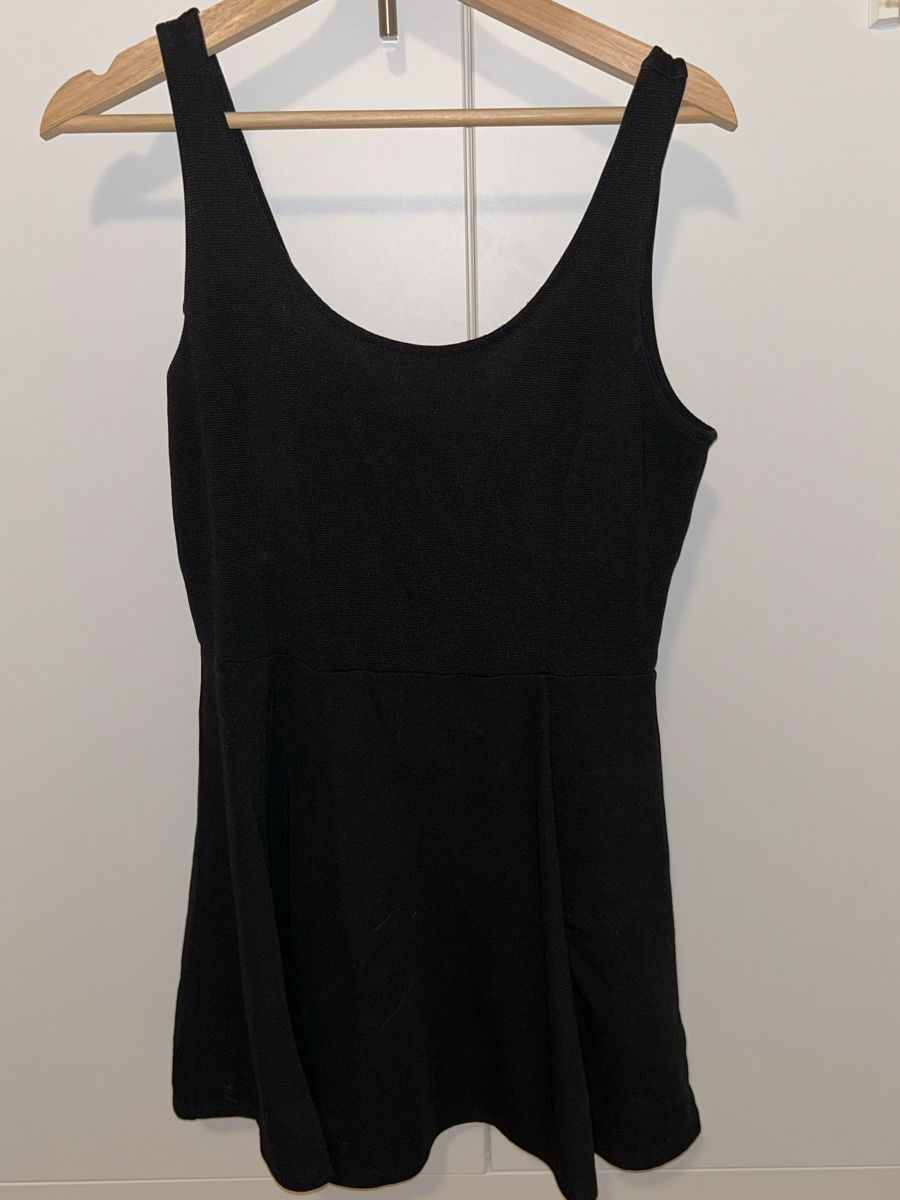 H&M Kleider: Schickes, kleines schwarzes  - Sommerkleid – Gebraucht aus Laufen von Jassi.quinn